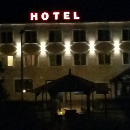 Hotel Gosciniec ววอตซวาเวก ภายนอก รูปภาพ