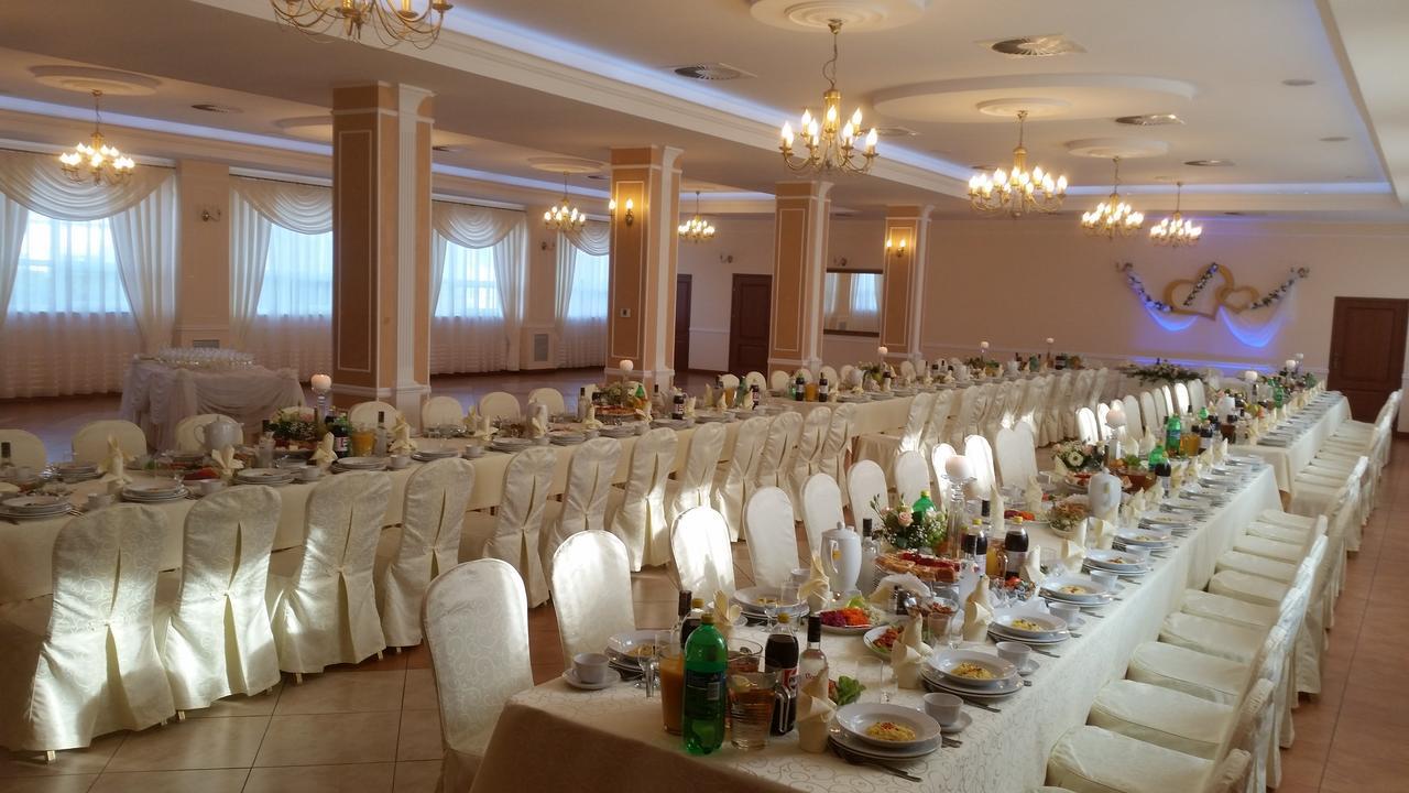 Hotel Gosciniec ววอตซวาเวก ภายนอก รูปภาพ